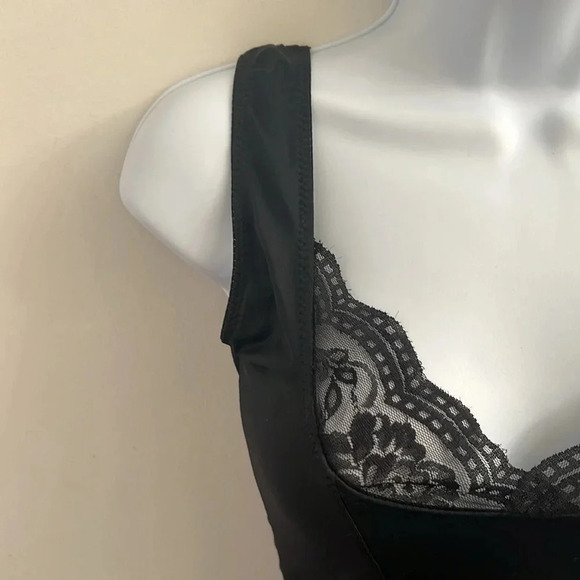 Velvet Kitten Lacey Accent Body Shaper Bodysuit #303538 Size Medium NWOT - Picture 3 of 9